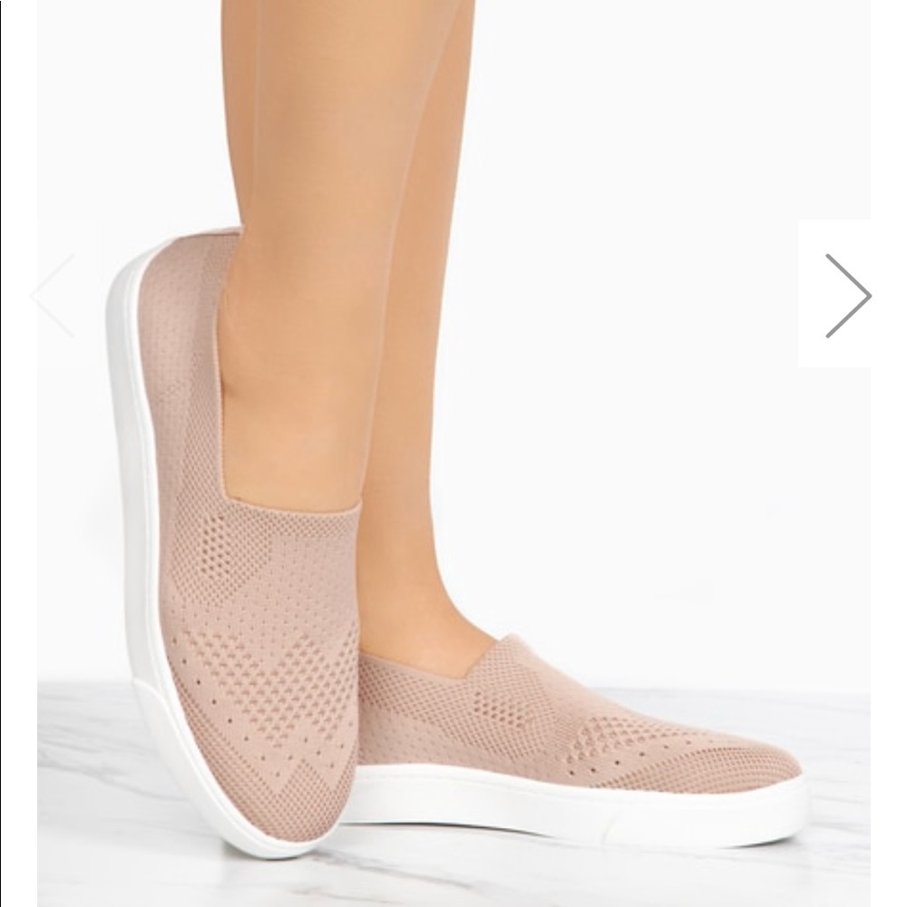 Brand New Mauve casual slip on sneaker size 7.5